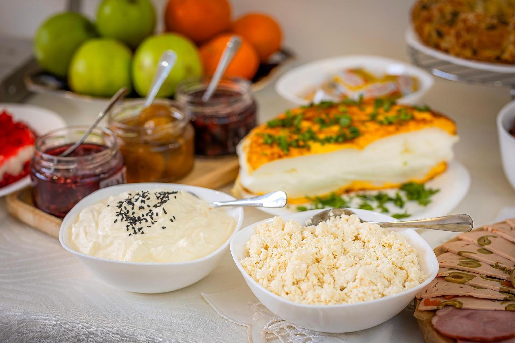 Taniqinn Dilijan Hotel Ngoại thất bức ảnh