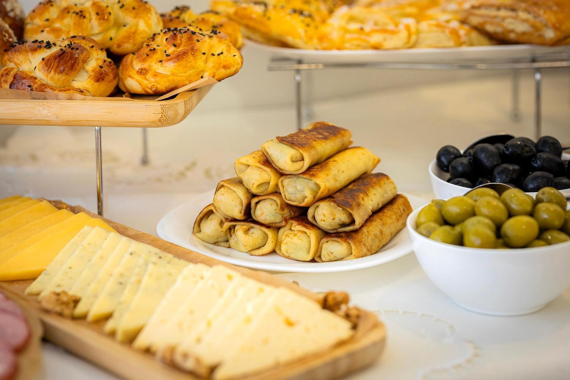 Taniqinn Dilijan Hotel Ngoại thất bức ảnh